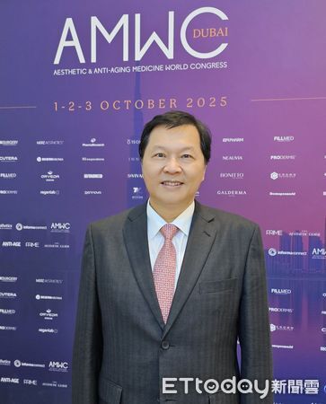 ▲王正坤醫師出席杜拜AMWC醫學美容大會,強調注射除皺安全與風險控管。(記者林東良翻攝,下同)