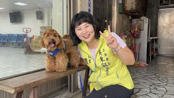 ▲▼前議員賴秋媚女兒、蘇系立委吳秉叡秘書戴翎育。(圖/翻攝自Facebook/戴翎育)