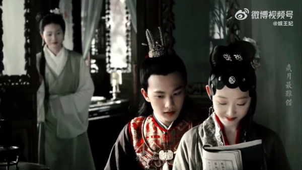 ▲▼楊洋、蔣夢婕因合作《紅樓夢》相識。(圖/翻攝自微博)