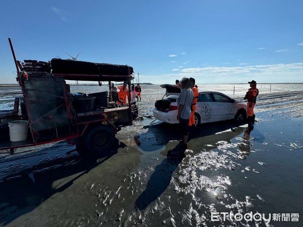 ▲▼海巡使用「環島智慧型岸際監控系統」,發現民眾受困。(圖/記者唐詠絮翻攝)