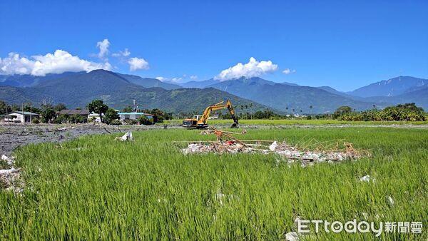 ▲▼光復鄉北富村部分農田因圾掩埋場垃圾堆積於農田,花蓮縣政府協同公所持續清理。(圖/花蓮縣政府提供,下同)