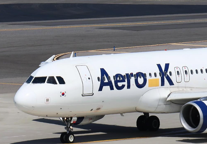 ▲▼韓廉航客機「引擎故障」!高空中突發巨大噪音 緊急改降中國。(圖/aerok.official)