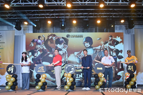 ▲▼運動部長李洋、棒協副理事長趙士強、周思齊等人一同出席2025中信盃黑豹旗記者會。(圖/記者李毓康攝)
