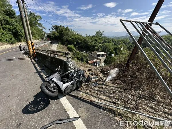 ▲▼ 台南18歲男無照開馬三!高速衝破鐵網摔落邊坡 17歲騎士挨撞慘死 。(圖/記者林東良翻攝)