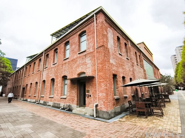 ▲▼名古屋武花園&則武之森,還有蔦屋書店超大書牆、吉卜力龍貓瓷器。(圖/部落客紫色微笑提供)