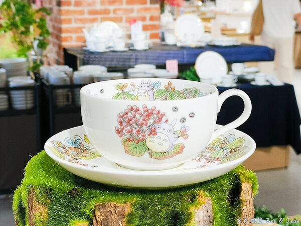 ▲▼名古屋武花園&則武之森,還有蔦屋書店超大書牆、吉卜力龍貓瓷器。(圖/部落客紫色微笑提供)