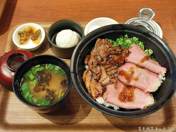 ▲▼名古屋武花園&則武之森,還有蔦屋書店超大書牆、吉卜力龍貓瓷器。(圖/部落客紫色微笑提供)