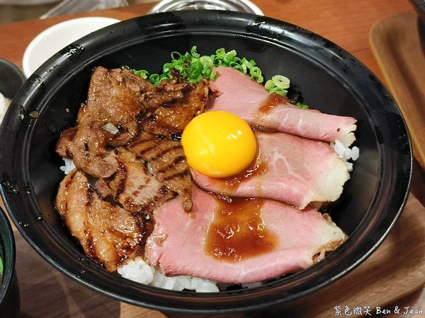 ▲▼名古屋武花園&則武之森,還有蔦屋書店超大書牆、吉卜力龍貓瓷器。(圖/部落客紫色微笑提供)