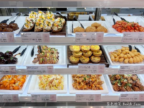 ▲▼名古屋武花園&則武之森,還有蔦屋書店超大書牆、吉卜力龍貓瓷器。(圖/部落客紫色微笑提供)