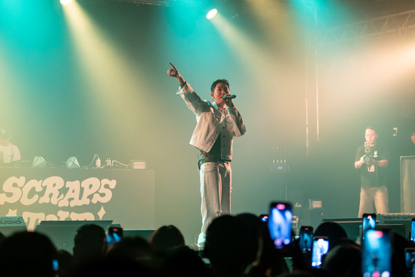 ▲▼▲▼流口水!人夫Loco放送福利來台脫了 大咖女星驚喜現身全場嗨爆。(圖/D-SHOW提供)