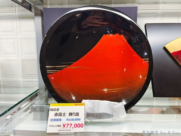 ▲▼名古屋武花園&則武之森,還有蔦屋書店超大書牆、吉卜力龍貓瓷器。(圖/部落客紫色微笑提供)