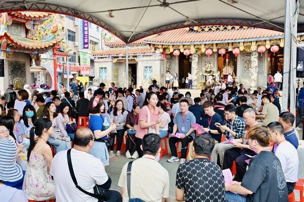 ▲桃園景福宮秋節未婚聯誼