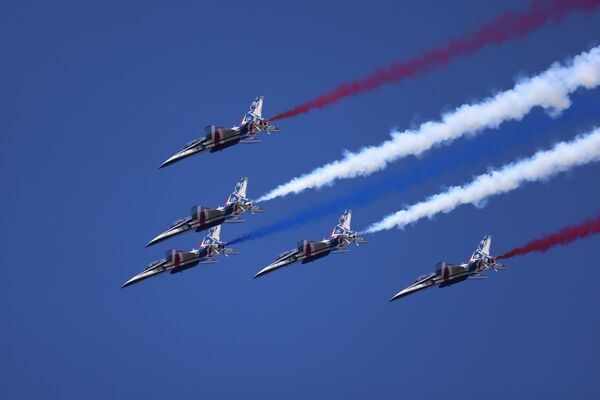 ▲▼國慶預演「雷虎小組」壓軸 5架勇鷹噴煙飛越掀高潮。(圖/台北松山機場)