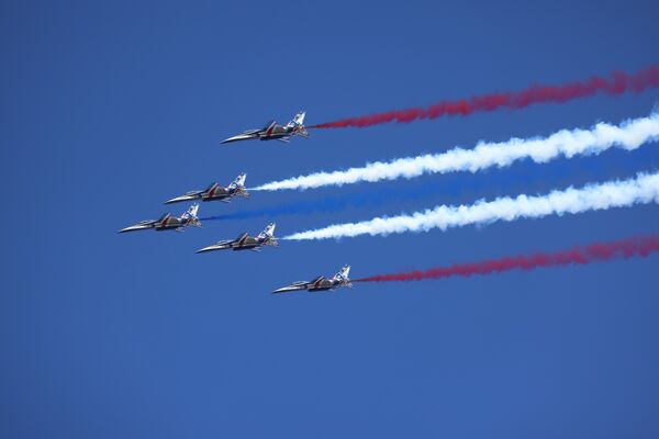 ▲▼國慶預演「雷虎小組」壓軸 5架勇鷹噴煙飛越掀高潮。(圖/台北松山機場)
