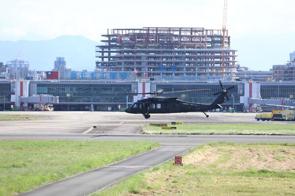 ▲▼國慶預演「雷虎小組」壓軸 5架勇鷹噴煙飛越掀高潮。(圖/台北松山機場)