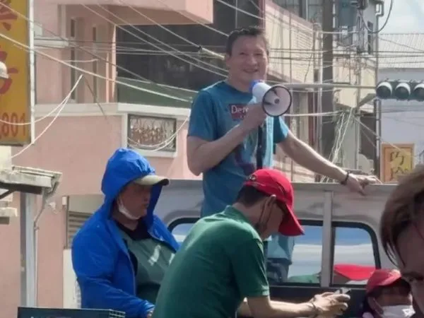 ▲▼「劉文聰」秦楊在花蓮災區發送綠豆湯。(圖/翻攝Threads)