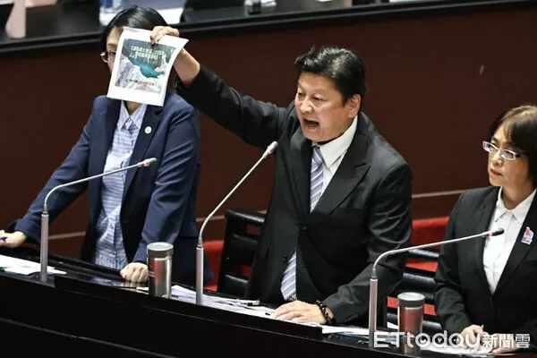 ▲國民黨立委傅崐萁。(圖/記者林敬旻攝)