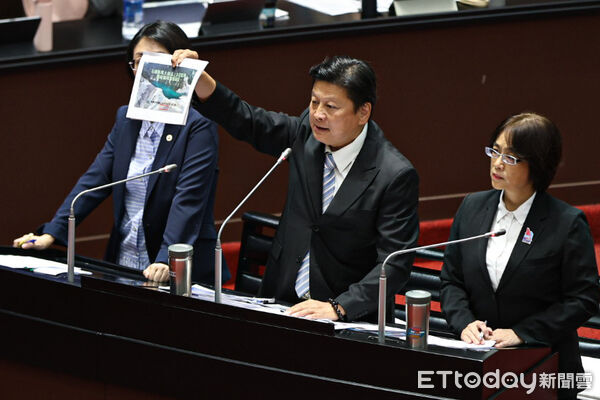 ▲國民黨立委傅崐萁。(圖/記者林敬旻攝)