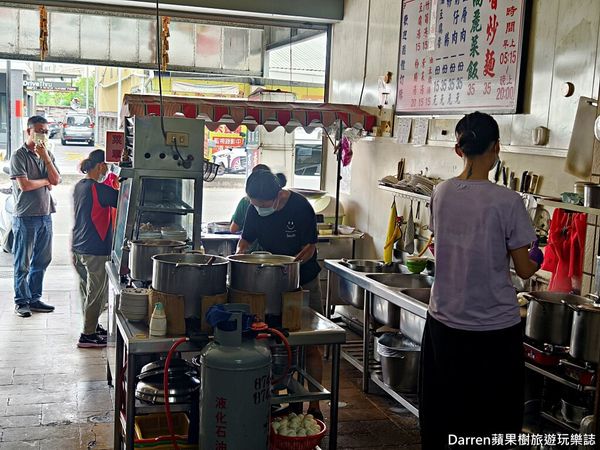 ▲▼彰化田中必吃在地高麗菜飯。(圖/部落客darren提供)