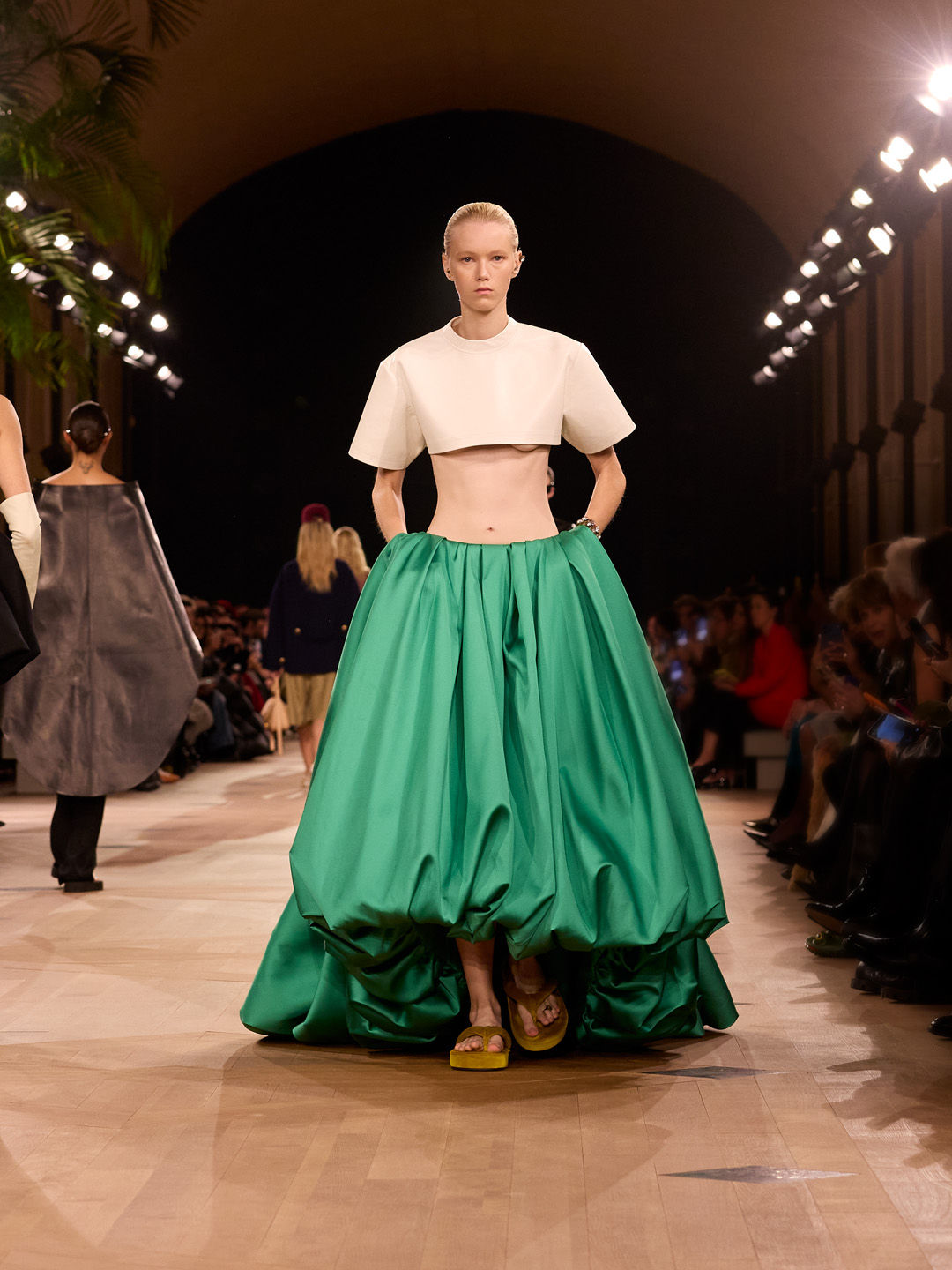 ▲▼ balenciaga。(圖/品牌提供)