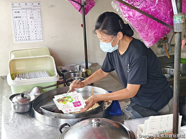 ▲▼彰化田中必吃在地高麗菜飯。(圖/部落客darren提供)