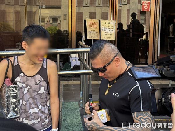 ▲▼館長現身台北地檢署。(圖/記者黃宥寧攝)