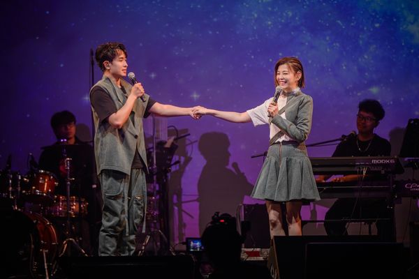 ▲陳謙文、方馨共同舉辦公益演唱會。(圖/葡萄長文創工作室)