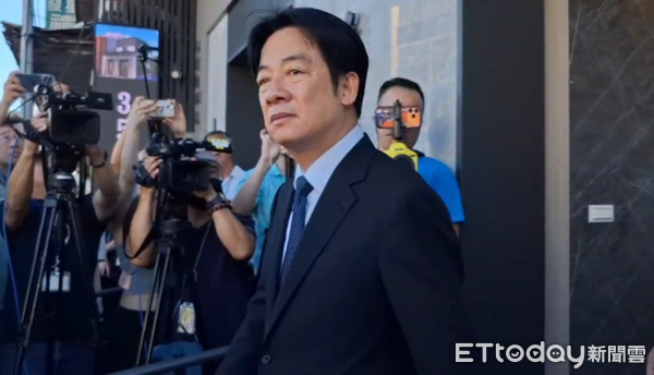 ▲▼ 桃園挖土機行老闆林鴻森赴花蓮救災離世,總統賴清德、市長張善政等人到靈堂捻香致意。(圖/記者陸運陞攝,下同)