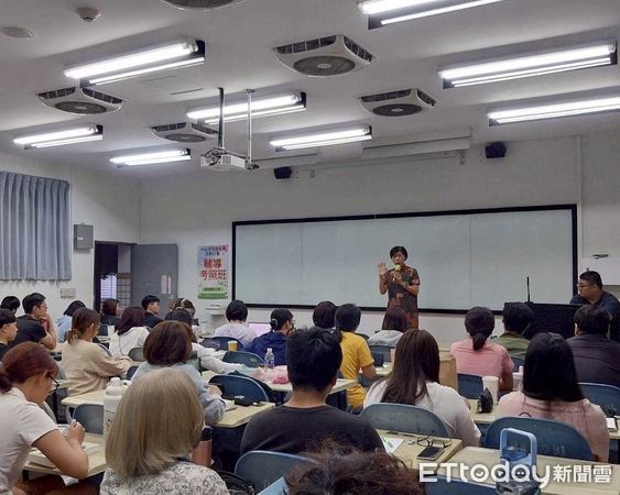 ▲嘉藥社會工作系今年共有38人考取社工師,錄取率超越全國平均,展現教學成果。(記者林東良翻攝,下同)