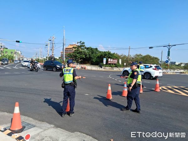 ▲▼朴子分局今年東石海之夏叫去年三小時,今年僅花一小時讓民眾快速離場獲得不少好評 。(圖/記者翁伊森翻攝)