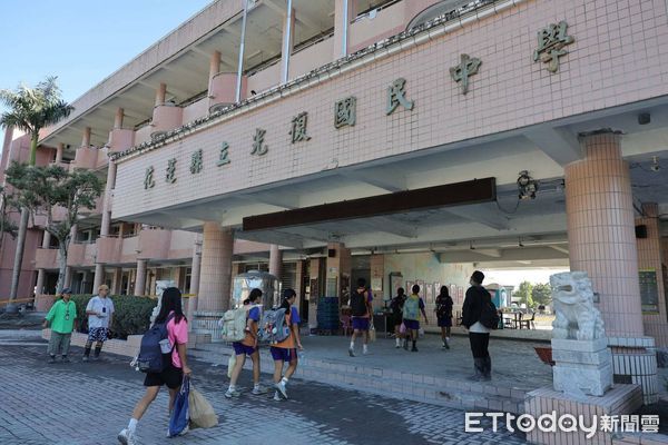 ▲▼光復災後復課首日,7校逾8成學生回歸校園 。(圖/花蓮縣政府提供,下同)