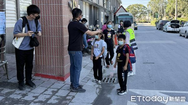 ▲▼光復災後復課首日,7校逾8成學生回歸校園 。(圖/花蓮縣政府提供,下同)