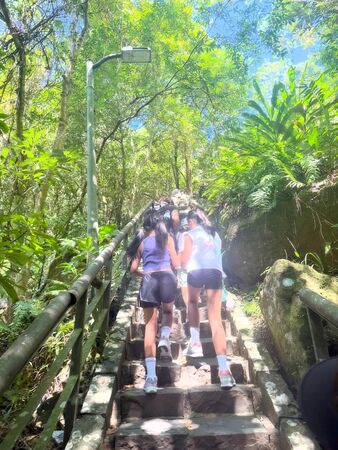 ▲▼賈靜雯向劇組請假回台灣慶祝51歲生日。(圖/翻攝自Threads)