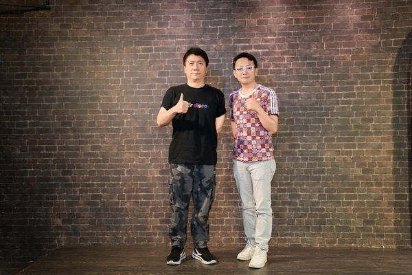 ▲導演朱峰與編劇王奇聯手製作BL劇《近身指導》。(圖/小王子奇影像提供)