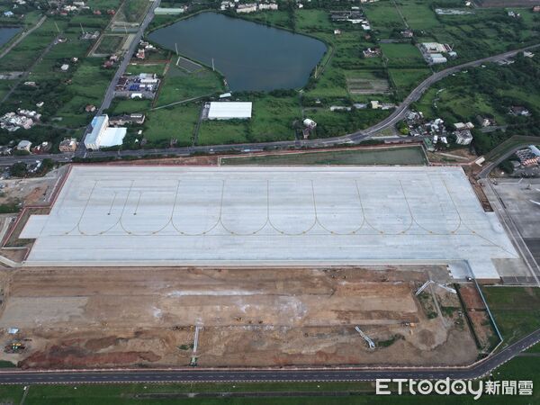 ▲▼桃園機場規劃今年12月完成第三跑道旁的臨時停機坪。(圖/桃園機場公司提供)
