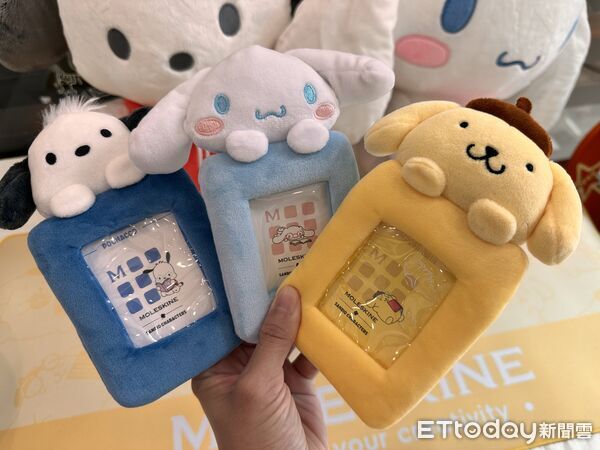 ▲▼7-11推出「Moleskine x Sanrio夢幻聯名」大耳狗、布丁狗、帕恰狗周邊。(圖/記者林育綾攝)