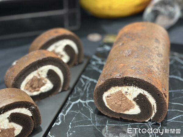 ▲▼亞尼克攜手比利時巧克力-貝可拉(Belcolade)推出全新「厄瓜多爾黑巧克力」系列甜點。(圖/記者蕭筠攝)