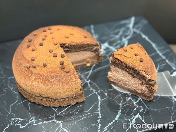 ▲▼亞尼克攜手比利時巧克力-貝可拉(Belcolade)推出全新「厄瓜多爾黑巧克力」系列甜點。(圖/記者蕭筠攝)