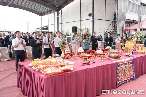 ▲▼ 長庚醫科公司嘉義新廠上樑預計2026年下半年營運打造醫療與速凍食品雙產線 。(圖/嘉義長庚醫院提供)