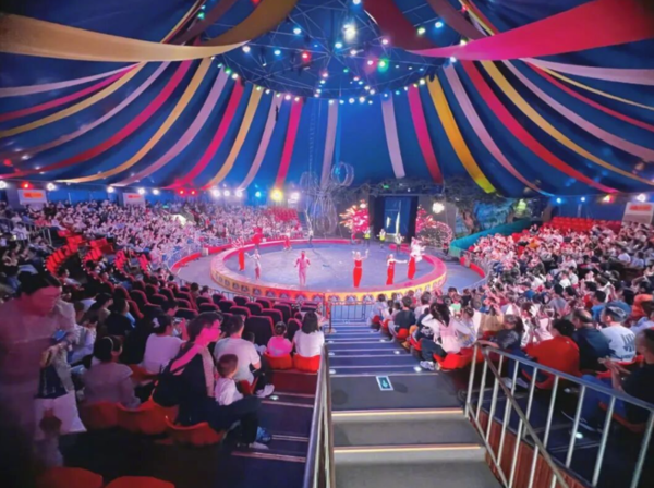 ▲▼湖北十一長假人龍。(圖/翻攝自微博)