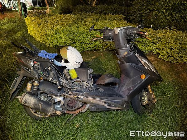 ▲▼ 金門車禍,騎士噴飛送醫 。(圖/記者鄭逢時翻攝)