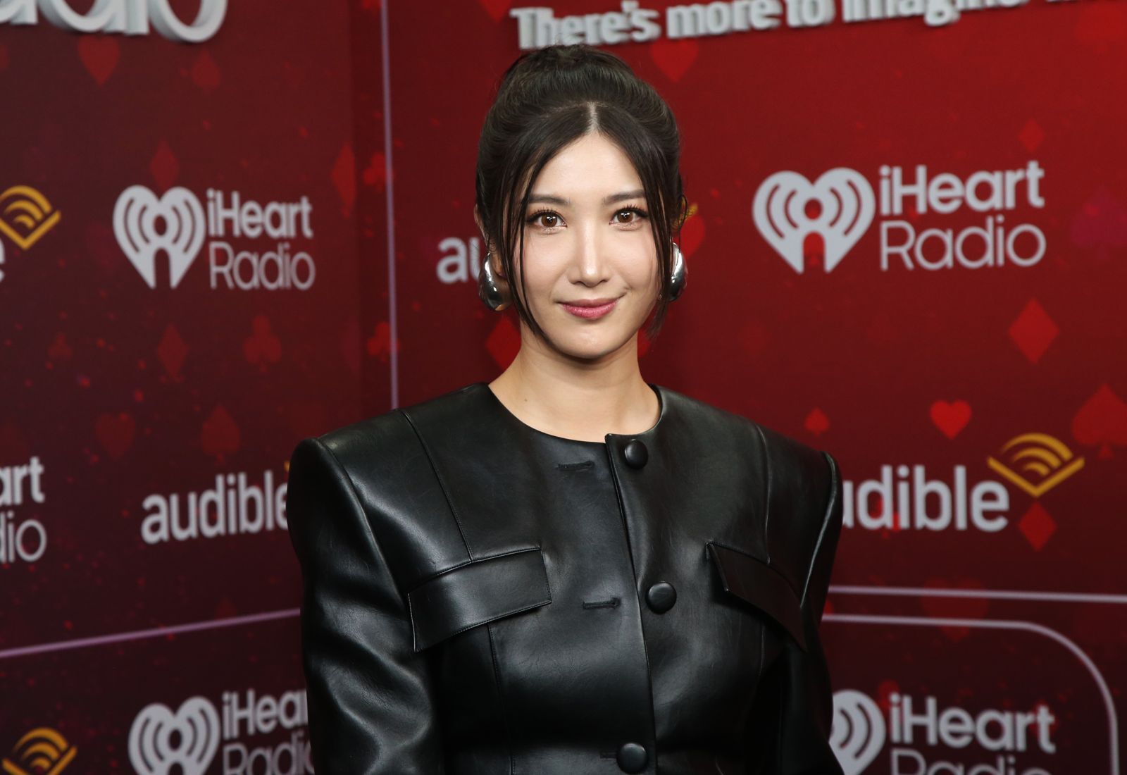 韓裔歌手EJAE是《Kpop獵魔女團》魯米的幕後代唱,也參與片中歌曲的創作。(Gabe Ginsberg攝/Getty Images for iHeartRadio)