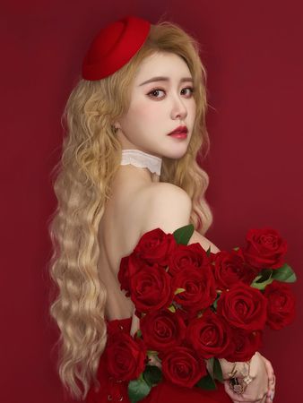 ▲▼饅頭媽限動曬驗孕棒證實懷四寶。(圖/翻攝自IG)