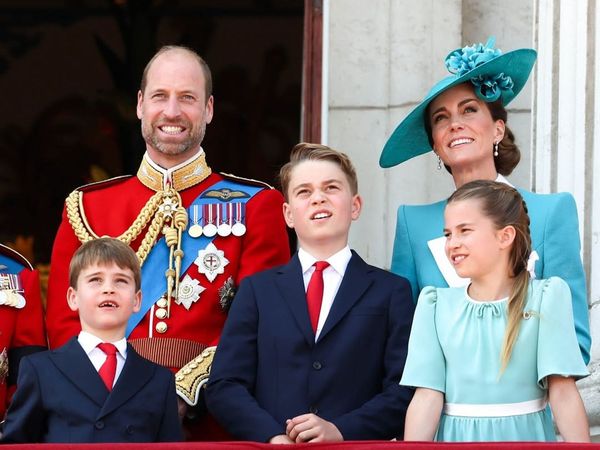 威廉王子和凱特王妃育有3名子女:喬治王子、夏綠蒂公主、路易王子,都不能用手機。(翻攝princeandprincessofwales IG)