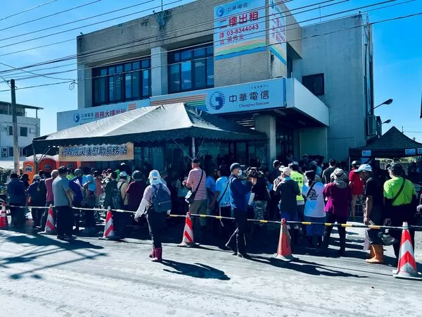 ▲▼行政院災後慰助一站式服務站。(圖/行政院提供)