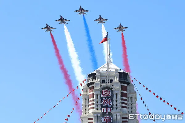 ▲雙十國慶大會,雷虎小組衝場。(圖/記者林敬旻攝)