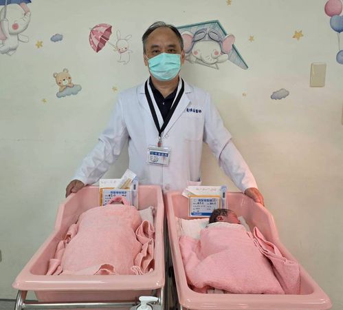 ▲▼幫陳小姐接生雙胞胎的詹德鑫醫師表示,懷雙胞胎屬於高風險妊娠,一定要密集且謹慎的產檢。(圖/大千醫院提供)