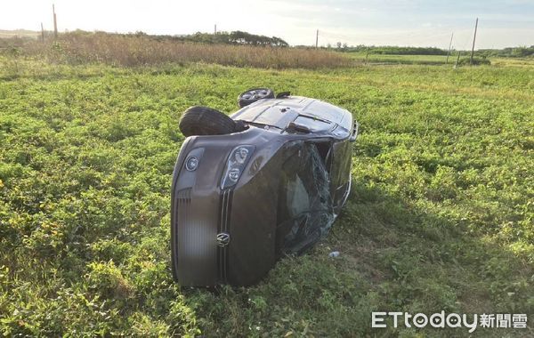 ▲恆春鎮仁保路交通事故。(圖/民眾提供)