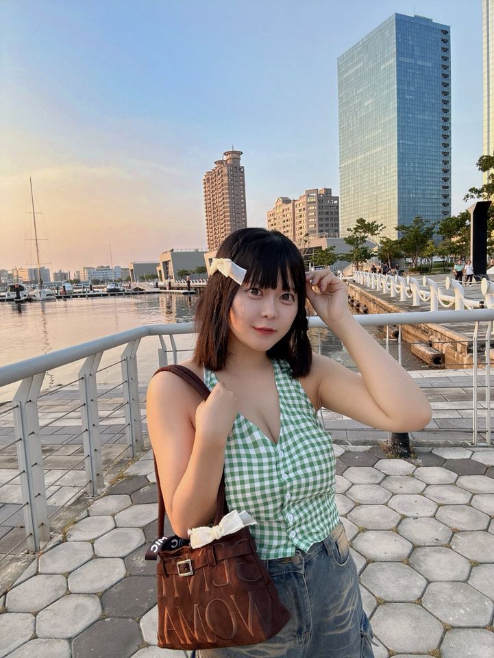 ▲▼櫻花妹吃高雄牛肉麵。(圖/翻攝自X/utanechan_25)