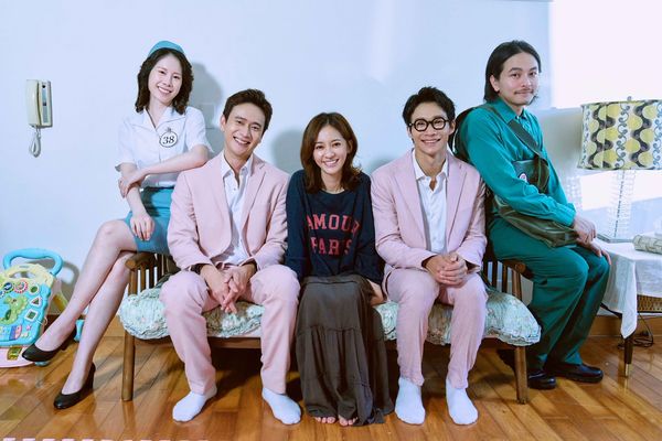 ▲《新手上路》爆花(蔡亘晏)、劉冠廷、陳意涵、黃冠智、楊銘威、天心、于子育、導演洪子鵬。(圖/文策院、四方四隅提供)